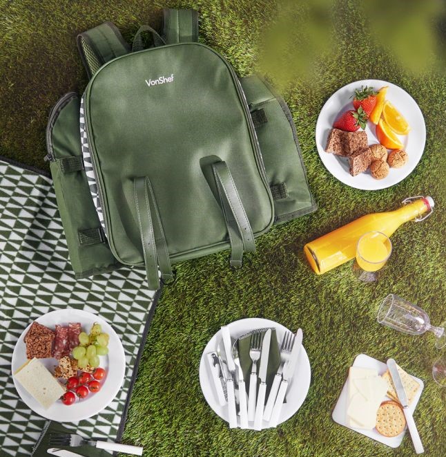 VonShef Picnic Rucksack on Grass